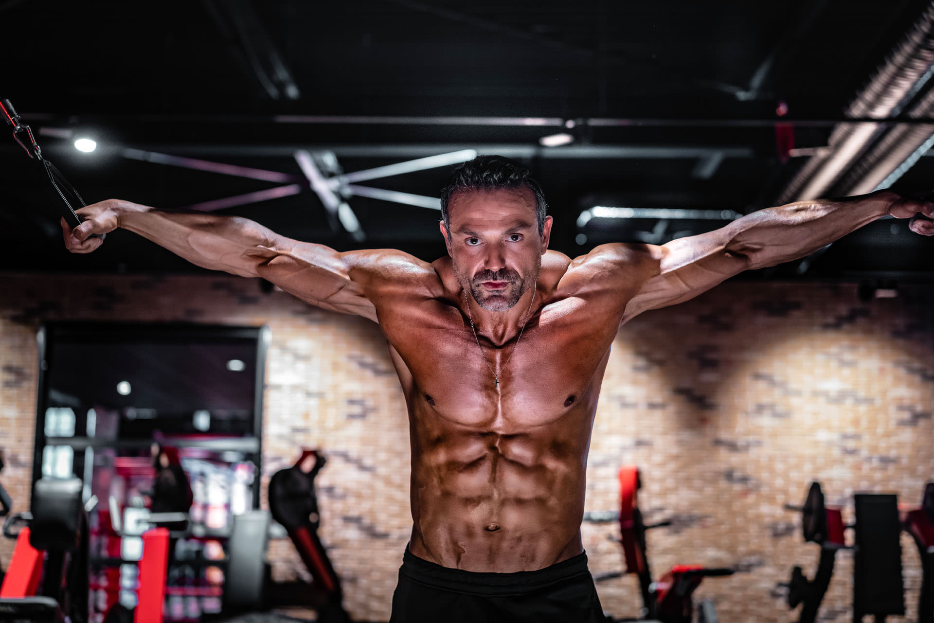 2019-03-04 - Enzo - Muscle & Fitness - 06690 - 1920px