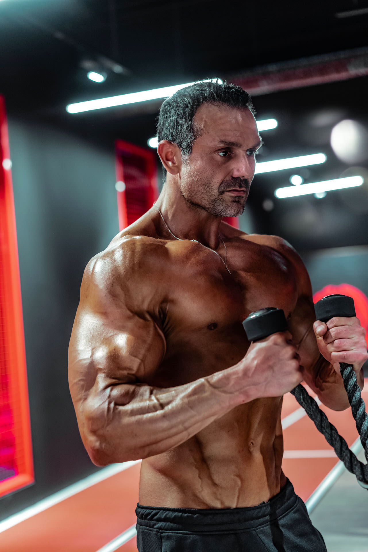 2019-03-04 - Enzo - Muscle & Fitness - 06789 - 1920px